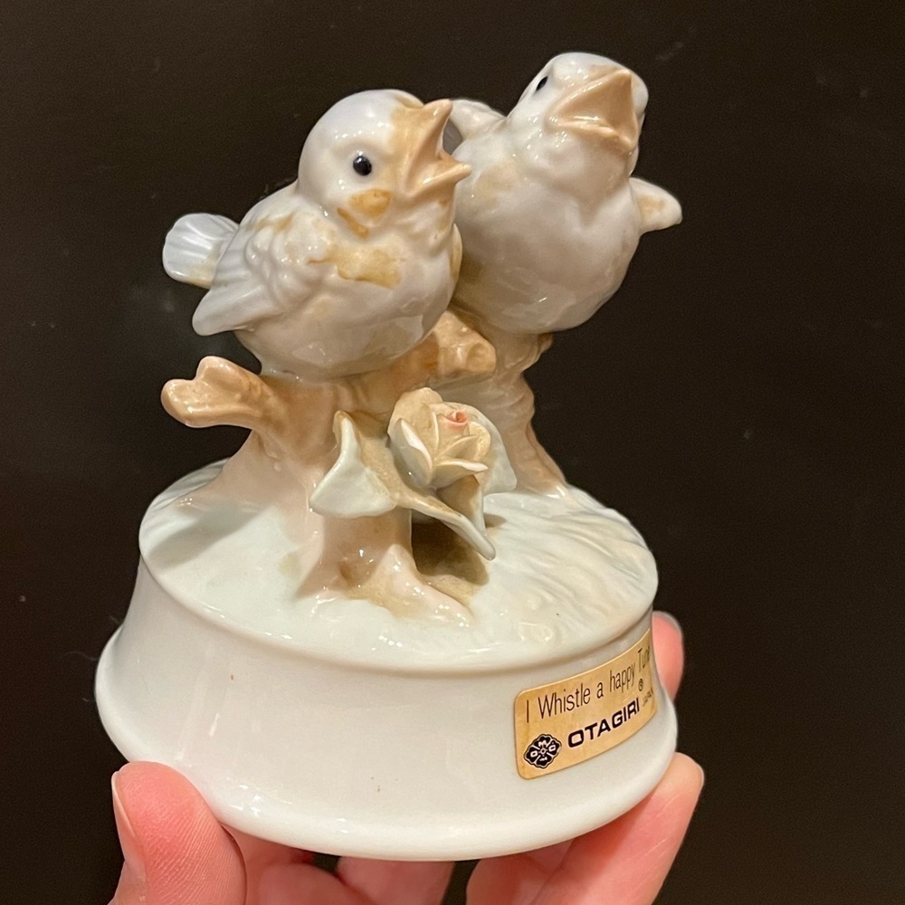 Otagiri Little Blue Birds Music Box ~ I Whistle a Happy Tune Made in Japan - Picture 4 of 16